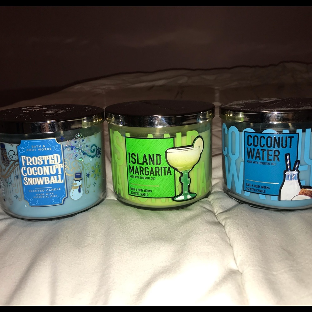 brand new bath and body works candles!!!!